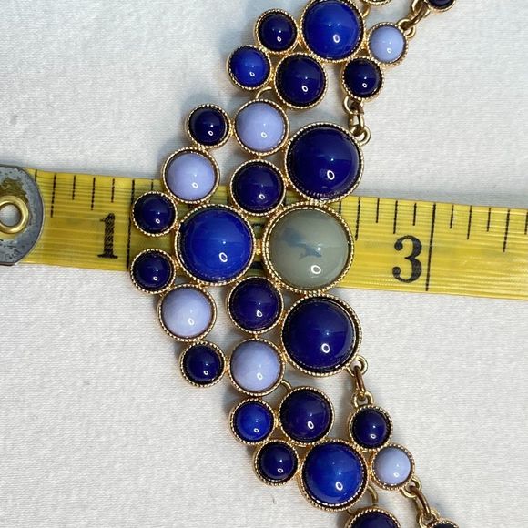 Bib Necklace Cluster Shades of Blue Cabochon Stones Gold Tone Chain - Picture 9 of 11